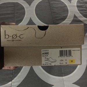 SOLD - Brand new Born women’s clogs size 8 m